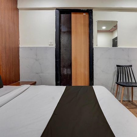 OYO 81037 Hotel Palak Ahmedabad Bagian luar foto