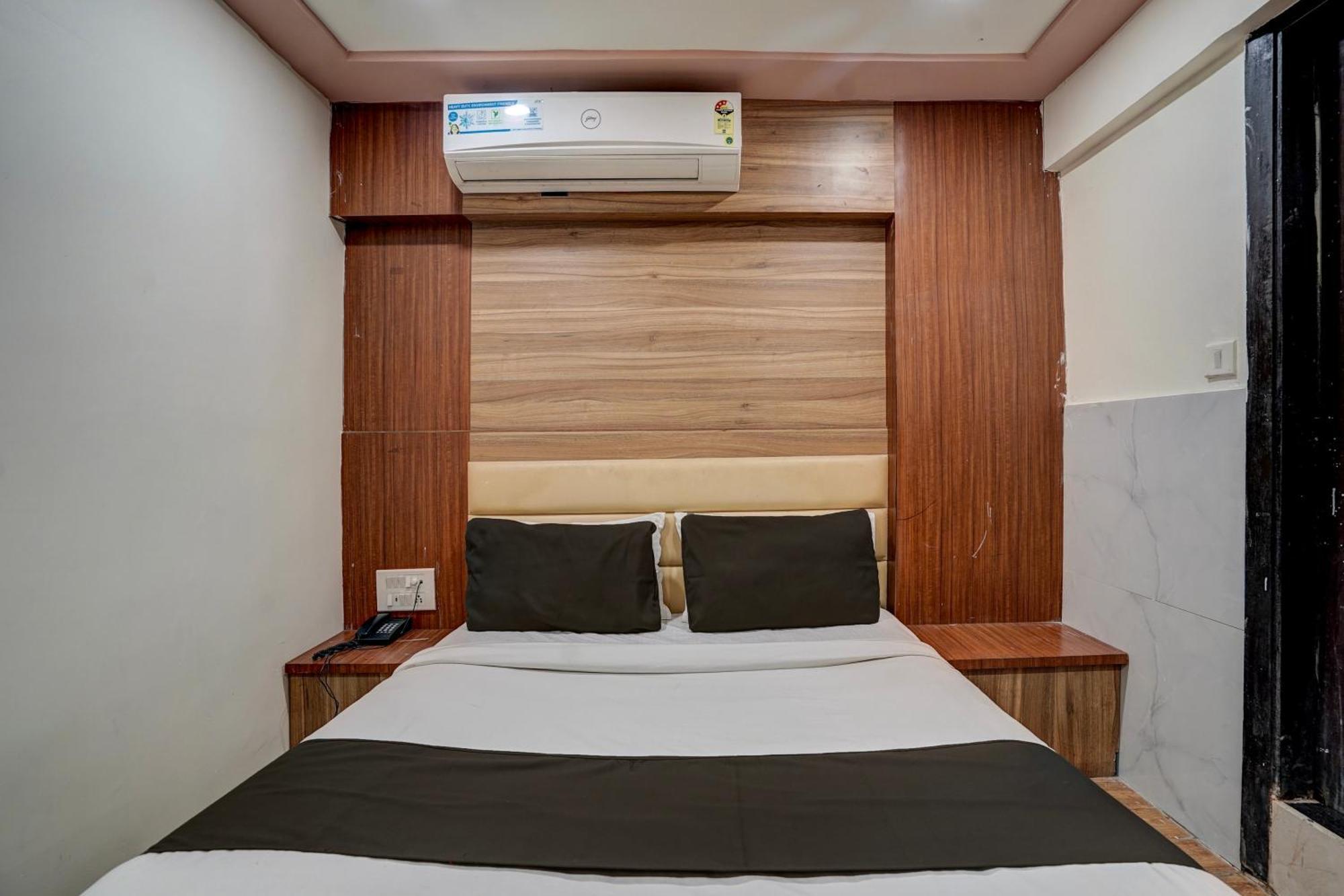 OYO 81037 Hotel Palak Ahmedabad Bagian luar foto
